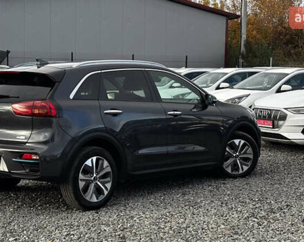 Серый Киа Niro, объемом двигателя 0 л и пробегом 112 тыс. км за 20800 $, фото 10 на Automoto.ua