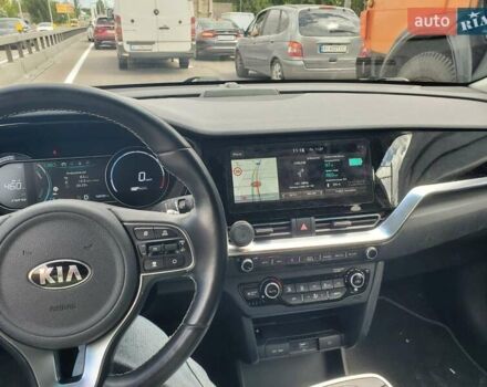 Кіа Niro 2020 у Києві на Automoto.ua Сірий Кіа Niro, об'ємом двигуна 0 л та пробігом 58 тис. км за 24000 $, фото 14 на Automoto.ua