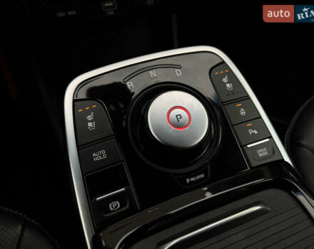 Серый Киа Niro, объемом двигателя 0 л и пробегом 139 тыс. км за 18900 $, фото 55 на Automoto.ua