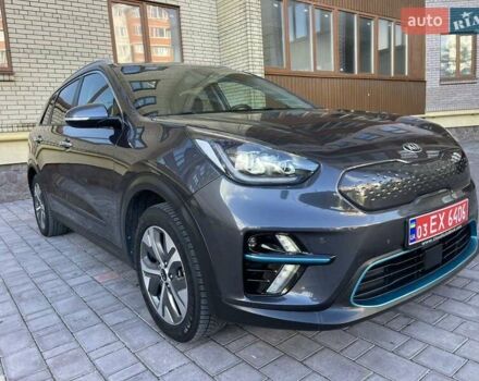 Серый Киа Niro, объемом двигателя 0 л и пробегом 125 тыс. км за 19250 $, фото 31 на Automoto.ua