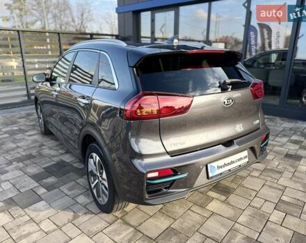 Серый Киа Niro, объемом двигателя 0 л и пробегом 142 тыс. км за 18900 $, фото 9 на Automoto.ua