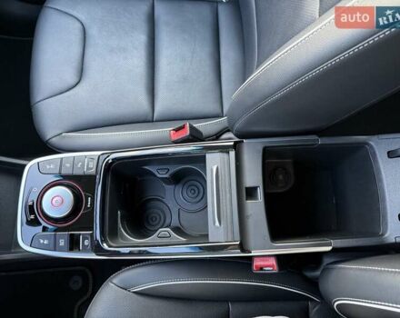 Серый Киа Niro, объемом двигателя 0 л и пробегом 57 тыс. км за 23299 $, фото 24 на Automoto.ua