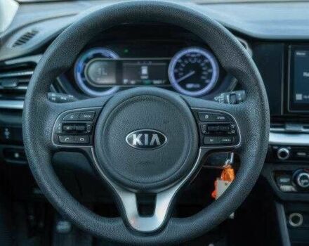 Серый Киа Niro, объемом двигателя 1.6 л и пробегом 55 тыс. км за 13500 $, фото 8 на Automoto.ua