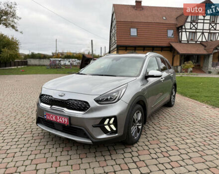 Киа Niro 2020 в Калуше на Automoto.ua Серый Киа Niro, объемом двигателя 1.58 л и пробегом 102 тыс. км за 19600 $, фото 2 на Automoto.ua