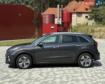 Сірий Кіа Niro, об'ємом двигуна 0 л та пробігом 82 тис. км за 20500 $, фото 2 на Automoto.ua