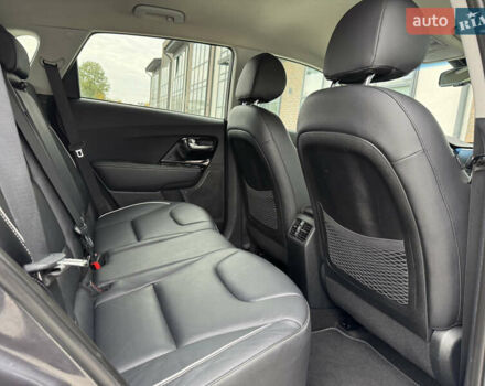 Серый Киа Niro, объемом двигателя 0 л и пробегом 139 тыс. км за 18900 $, фото 64 на Automoto.ua