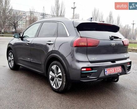 Серый Киа Niro, объемом двигателя 0 л и пробегом 150 тыс. км за 19300 $, фото 10 на Automoto.ua