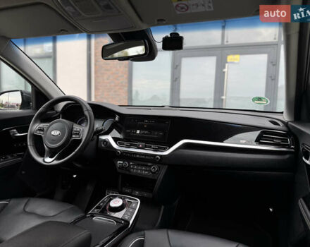 Серый Киа Niro, объемом двигателя 0 л и пробегом 139 тыс. км за 18900 $, фото 52 на Automoto.ua