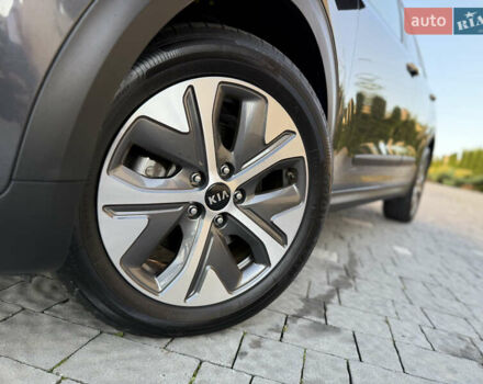 Серый Киа Niro, объемом двигателя 0 л и пробегом 145 тыс. км за 18800 $, фото 25 на Automoto.ua