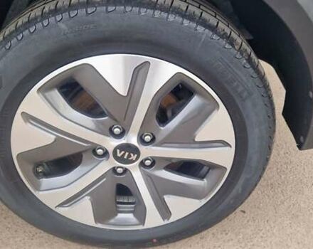 Серый Киа Niro, объемом двигателя 0 л и пробегом 167 тыс. км за 18400 $, фото 39 на Automoto.ua