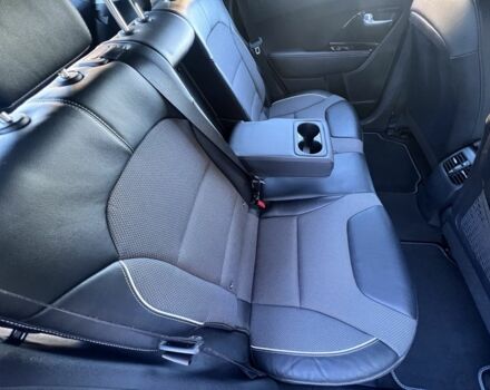 Сірий Кіа Niro, об'ємом двигуна 0 л та пробігом 89 тис. км за 437 $, фото 12 на Automoto.ua