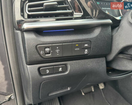 Серый Киа Niro, объемом двигателя 0 л и пробегом 158 тыс. км за 17750 $, фото 41 на Automoto.ua