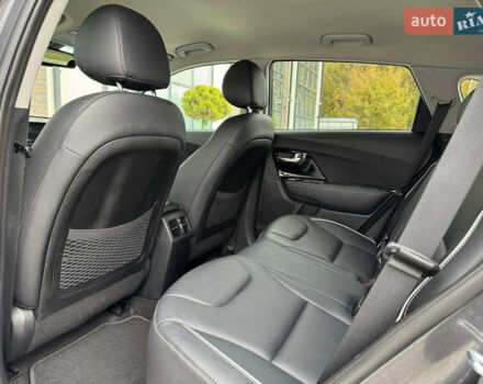 Серый Киа Niro, объемом двигателя 0 л и пробегом 139 тыс. км за 18900 $, фото 68 на Automoto.ua