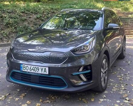 Сірий Кіа Niro, об'ємом двигуна 0 л та пробігом 75 тис. км за 23200 $, фото 3 на Automoto.ua