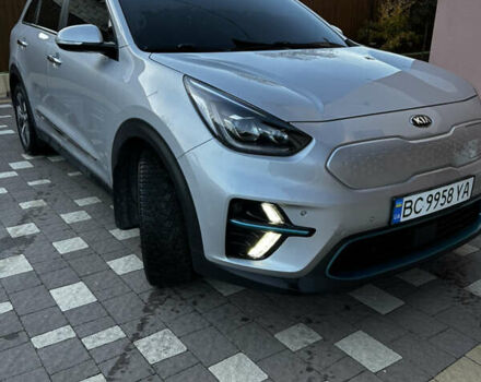 Киа Niro 2020 в Трускавце на Automoto.ua Серый Киа Niro, объемом двигателя 0 л и пробегом 74 тыс. км за 24500 $, фото 2 на Automoto.ua
