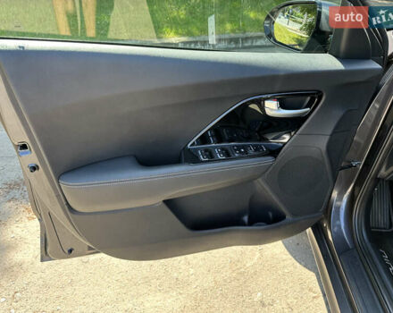 Серый Киа Niro, объемом двигателя 0 л и пробегом 143 тыс. км за 17900 $, фото 22 на Automoto.ua