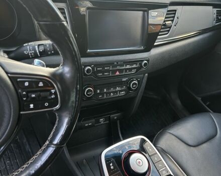 Кіа Niro 2020 у Хмельницькому на Automoto.ua Сірий Кіа Niro, об'ємом двигуна 0 л та пробігом 124 тис. км за 18390 $, фото 18 на Automoto.ua