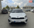 Киа Niro 2020 в Луцке на Automoto.ua Серый Киа Niro, объемом двигателя 1.58 л и пробегом 241 тыс. км за 14600 $, фото 1 на Automoto.ua