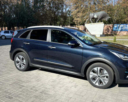 Серый Киа Niro, объемом двигателя 0 л и пробегом 61 тыс. км за 19700 $, фото 3 на Automoto.ua