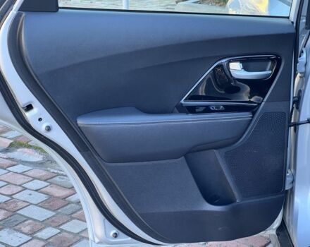 Сірий Кіа Niro, об'ємом двигуна 0 л та пробігом 89 тис. км за 437 $, фото 16 на Automoto.ua