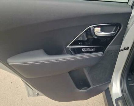 Серый Киа Niro, объемом двигателя 0 л и пробегом 167 тыс. км за 18400 $, фото 24 на Automoto.ua