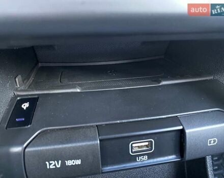 Киа Niro 2020 в Львове на Automoto.ua Серый Киа Niro, объемом двигателя 0 л и пробегом 101 тыс. км за 20300 $, фото 11 на Automoto.ua