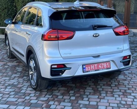Сірий Кіа Niro, об'ємом двигуна 0 л та пробігом 89 тис. км за 437 $, фото 22 на Automoto.ua