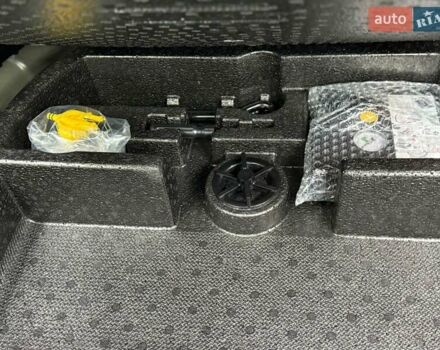 Сірий Кіа Niro, об'ємом двигуна 0 л та пробігом 114 тис. км за 18329 $, фото 31 на Automoto.ua