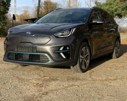 Сірий Кіа Niro, об'ємом двигуна 0 л та пробігом 128 тис. км за 18950 $, фото 4 на Automoto.ua