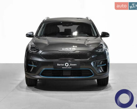 Серый Киа Niro, объемом двигателя 0 л и пробегом 146 тыс. км за 20747 $, фото 2 на Automoto.ua