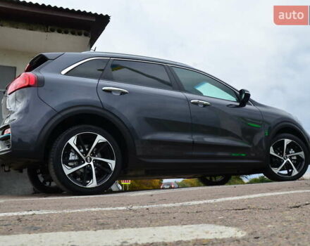 Серый Киа Niro, объемом двигателя 0 л и пробегом 77 тыс. км за 19950 $, фото 34 на Automoto.ua