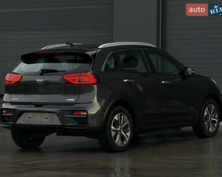 Серый Киа Niro, объемом двигателя 0 л и пробегом 164 тыс. км за 17550 $, фото 8 на Automoto.ua