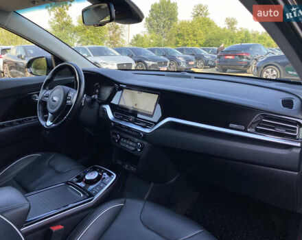 Киа Niro 2020 в Львове на Automoto.ua Серый Киа Niro, объемом двигателя 0 л и пробегом 116 тыс. км за 20800 $, фото 106 на Automoto.ua