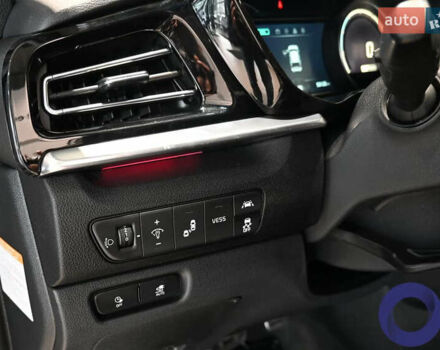 Серый Киа Niro, объемом двигателя 0 л и пробегом 146 тыс. км за 20747 $, фото 13 на Automoto.ua