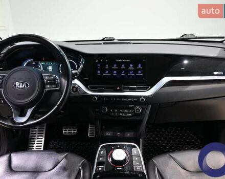Серый Киа Niro, объемом двигателя 0 л и пробегом 146 тыс. км за 20747 $, фото 14 на Automoto.ua