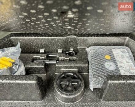 Серый Киа Niro, объемом двигателя 0 л и пробегом 147 тыс. км за 18800 $, фото 46 на Automoto.ua