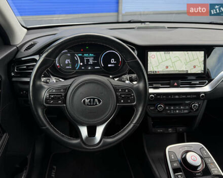 Кіа Niro 2020 у Рівному на Automoto.ua Сірий Кіа Niro, об'ємом двигуна 0 л та пробігом 138 тис. км за 19500 $, фото 12 на Automoto.ua
