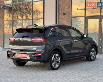 Сірий Кіа Niro, об'ємом двигуна 0 л та пробігом 135 тис. км за 17500 $, фото 21 на Automoto.ua