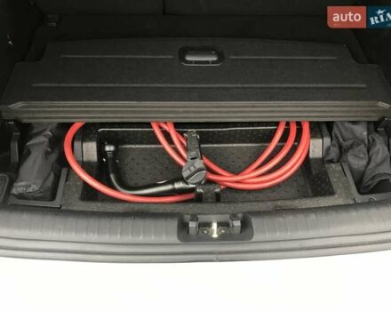 Серый Киа Niro, объемом двигателя 0 л и пробегом 90 тыс. км за 19900 $, фото 16 на Automoto.ua