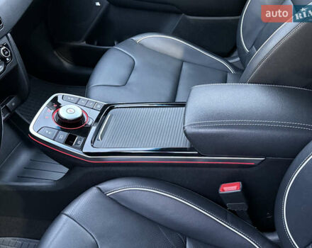 Серый Киа Niro, объемом двигателя 0 л и пробегом 165 тыс. км за 18000 $, фото 36 на Automoto.ua