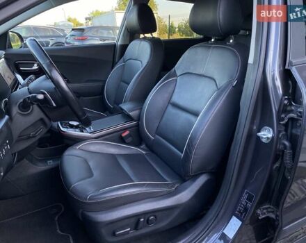 Сірий Кіа Niro, об'ємом двигуна 0 л та пробігом 88 тис. км за 22500 $, фото 21 на Automoto.ua