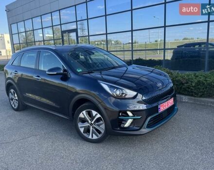 Сірий Кіа Niro, об'ємом двигуна 0 л та пробігом 93 тис. км за 17900 $, фото 2 на Automoto.ua