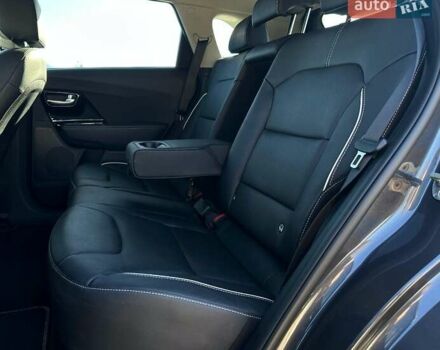 Сірий Кіа Niro, об'ємом двигуна 0 л та пробігом 58 тис. км за 23400 $, фото 81 на Automoto.ua