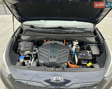 Серый Киа Niro, объемом двигателя 0 л и пробегом 128 тыс. км за 19400 $, фото 67 на Automoto.ua