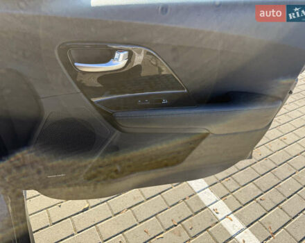 Сірий Кіа Niro, об'ємом двигуна 0 л та пробігом 87 тис. км за 18500 $, фото 17 на Automoto.ua
