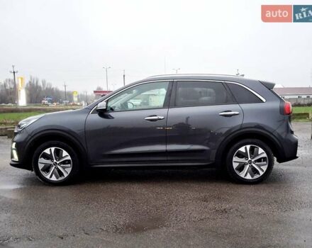Серый Киа Niro, объемом двигателя 0 л и пробегом 150 тыс. км за 19300 $, фото 12 на Automoto.ua