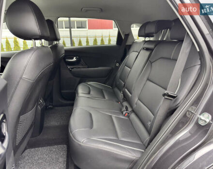 Серый Киа Niro, объемом двигателя 0 л и пробегом 77 тыс. км за 19500 $, фото 20 на Automoto.ua