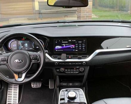 Серый Киа Niro, объемом двигателя 0 л и пробегом 118 тыс. км за 15900 $, фото 13 на Automoto.ua