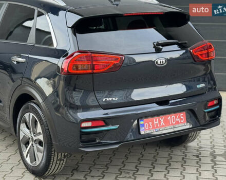 Серый Киа Niro, объемом двигателя 0 л и пробегом 156 тыс. км за 18500 $, фото 26 на Automoto.ua