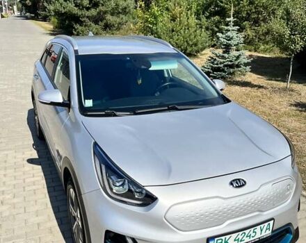 Киа Niro 2020 в Костополе на Automoto.ua Серый Киа Niro, объемом двигателя 0 л и пробегом 113 тыс. км за 18888 $, фото 2 на Automoto.ua